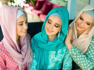 Traditionelle Kleidung Muslimische Frauen